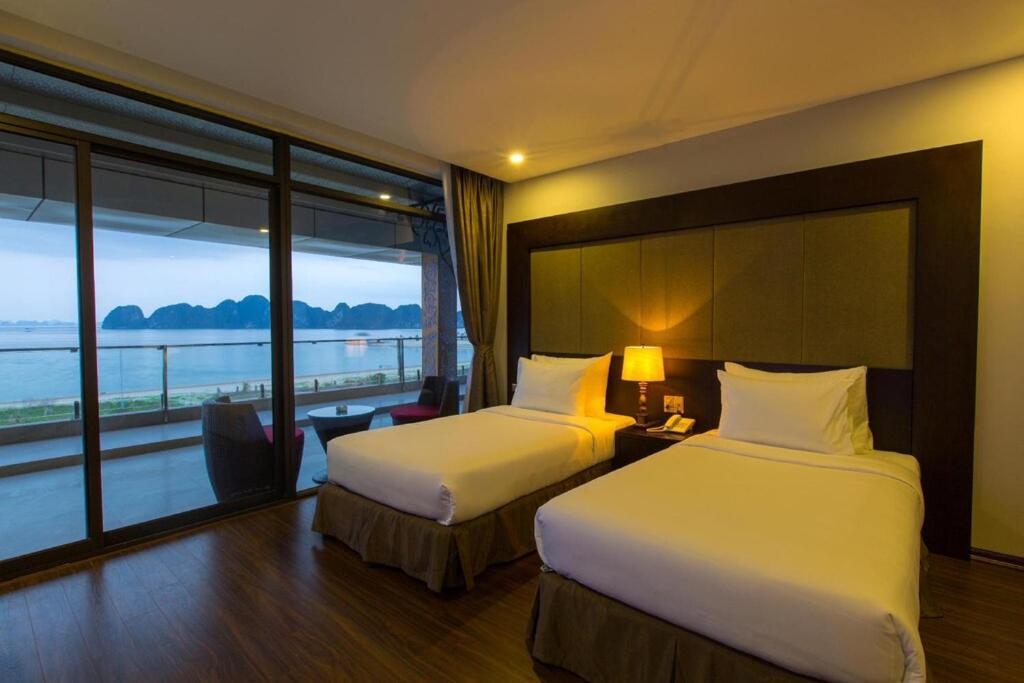 Moon Halo Hotel Халонг Экстерьер фото